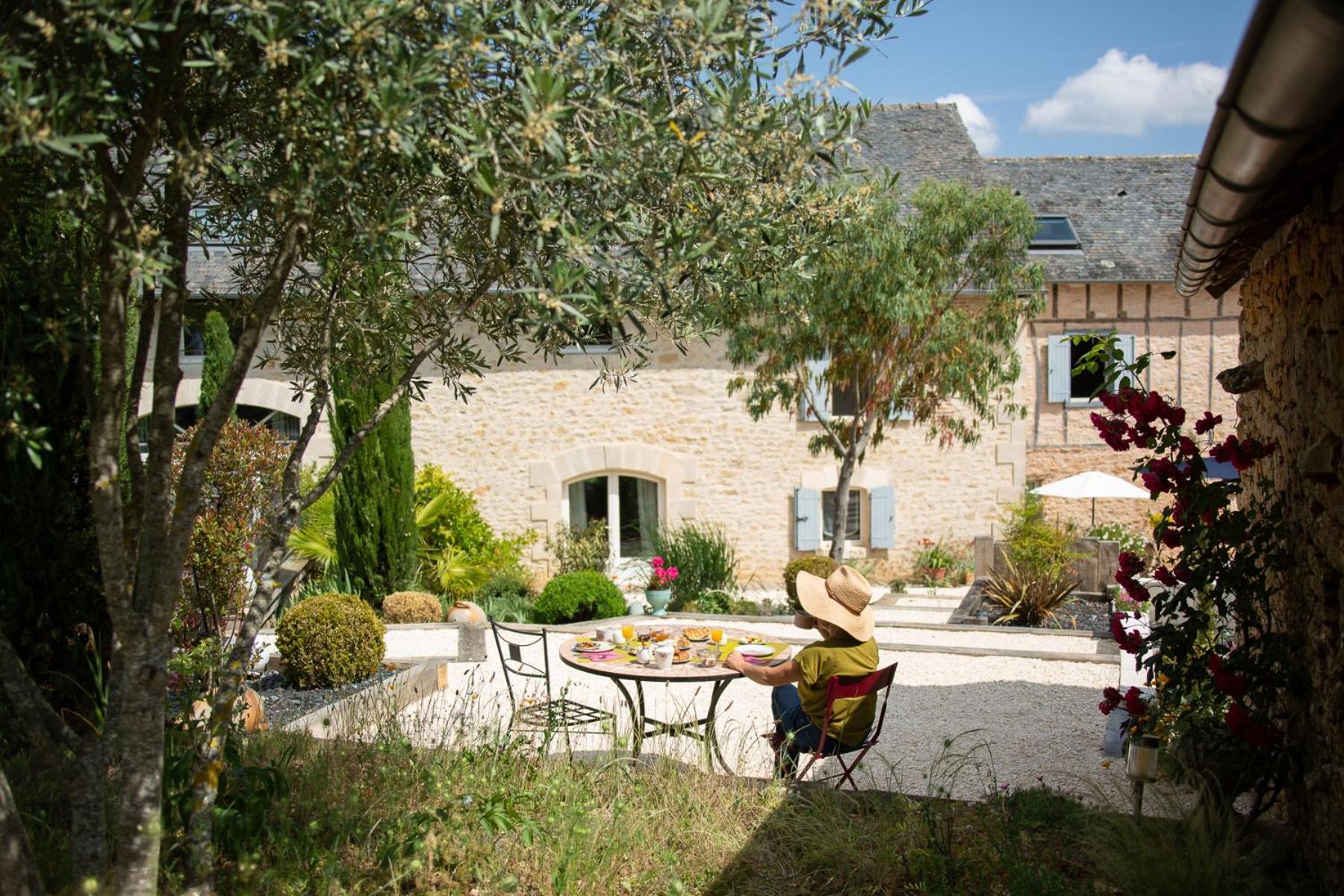 Maison d'Hôtes La Maison de Léopold Terrasson Exterior foto